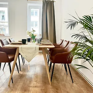Design - Parking - Kingsize-bett - 2x Bad - Zentrum Apartment